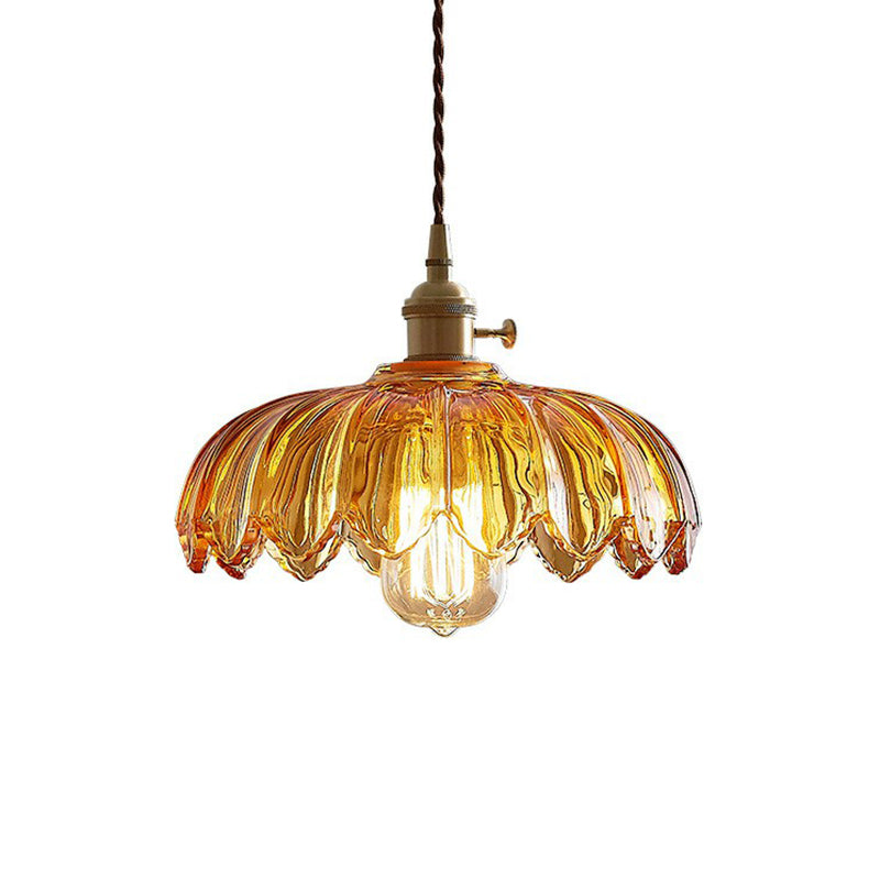 Lucille Scalloped Pendant