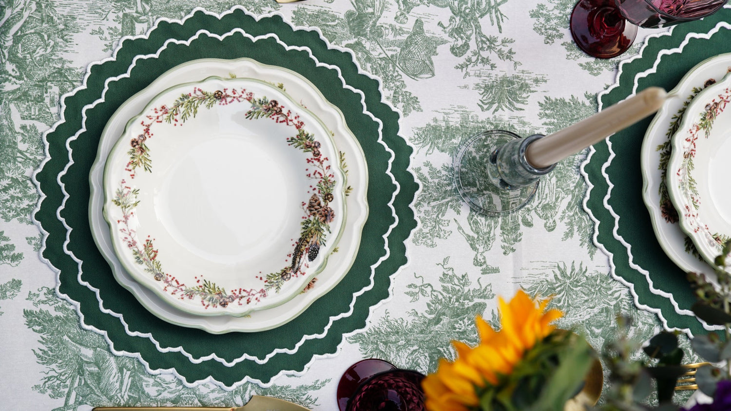Hazel Green Round Fabric Placemat