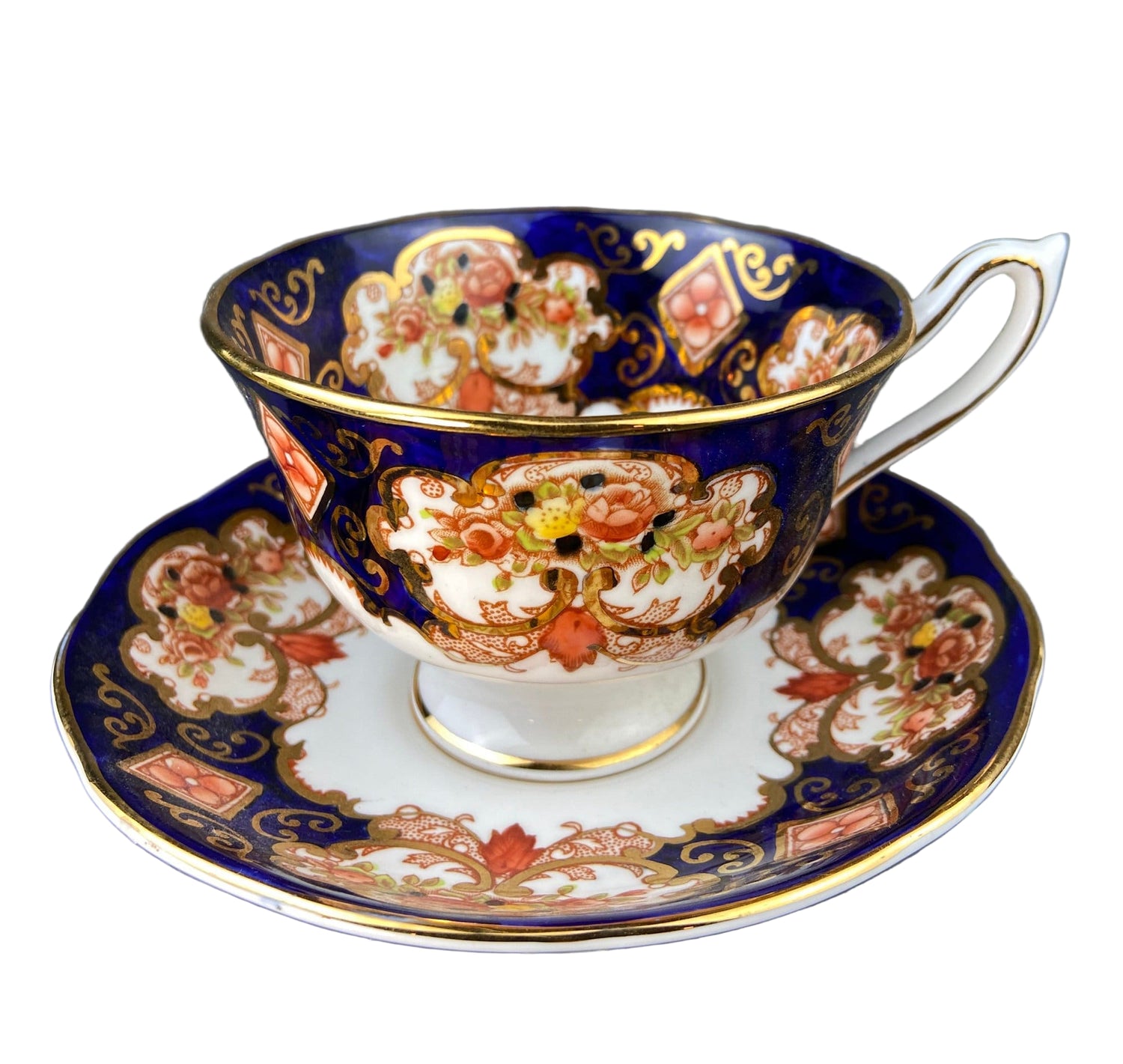 Vintage Royal Albert Bone China Cup & Saucer – Heirloom Pattern England