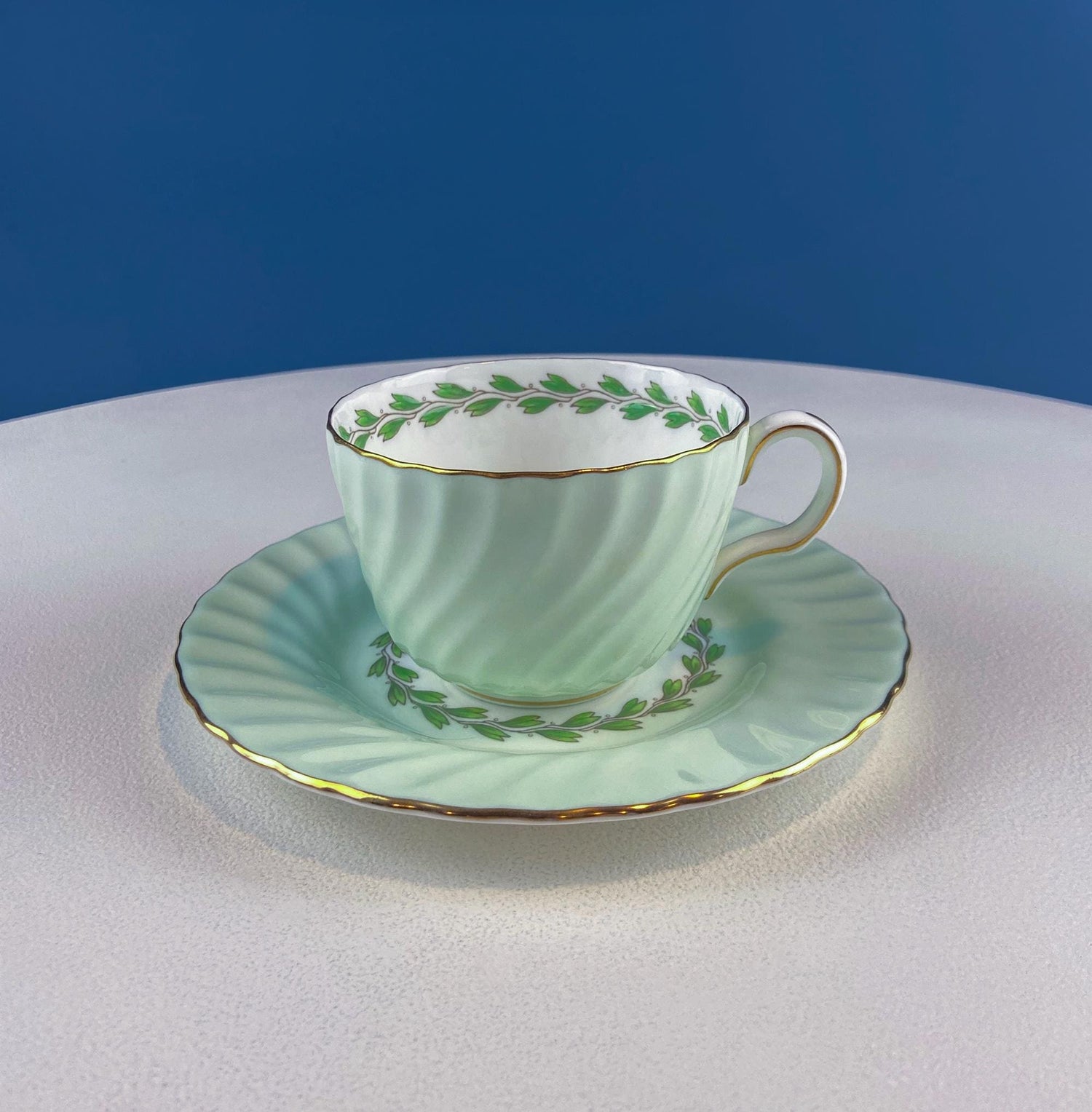Minton Porcelain Cups & Saucers – Set of 4 Green & White Leaf Garland Design