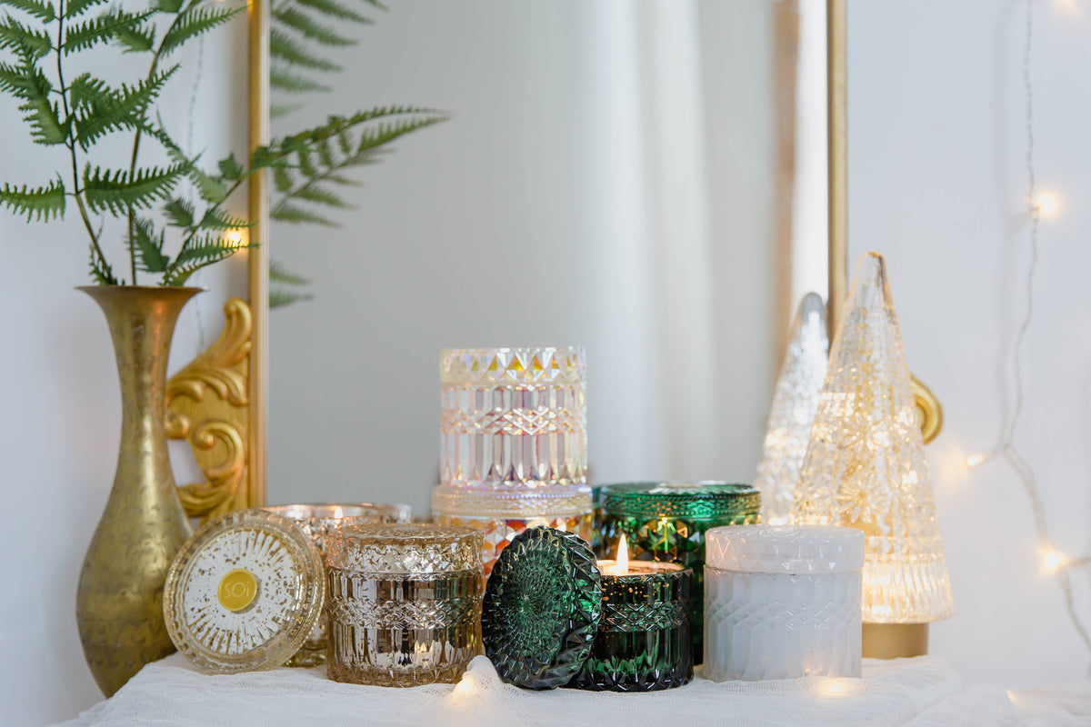 Mistletoe & Holly 8oz Petite Shimmer Candle 8oz