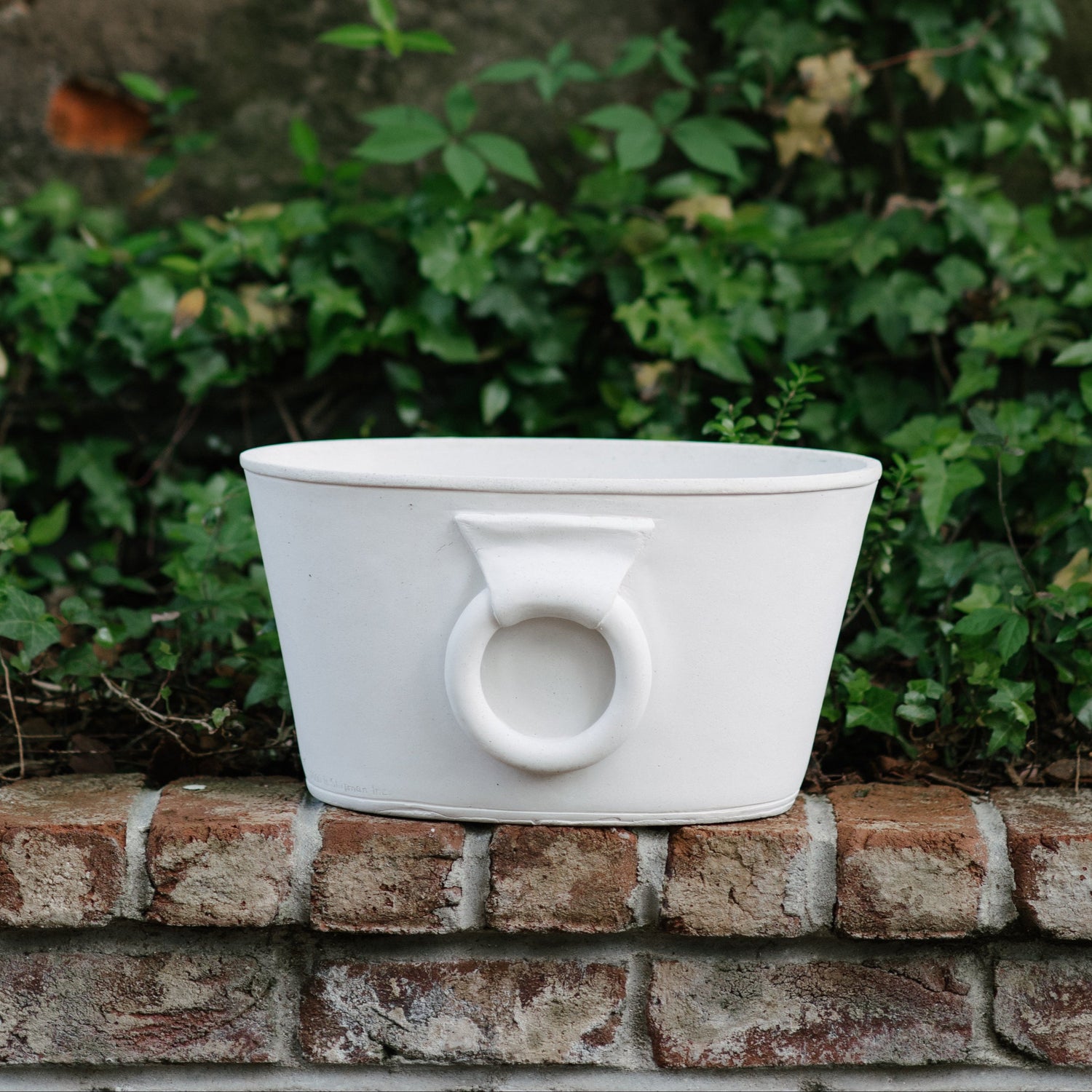 Etruscan Planter (2 Colors)