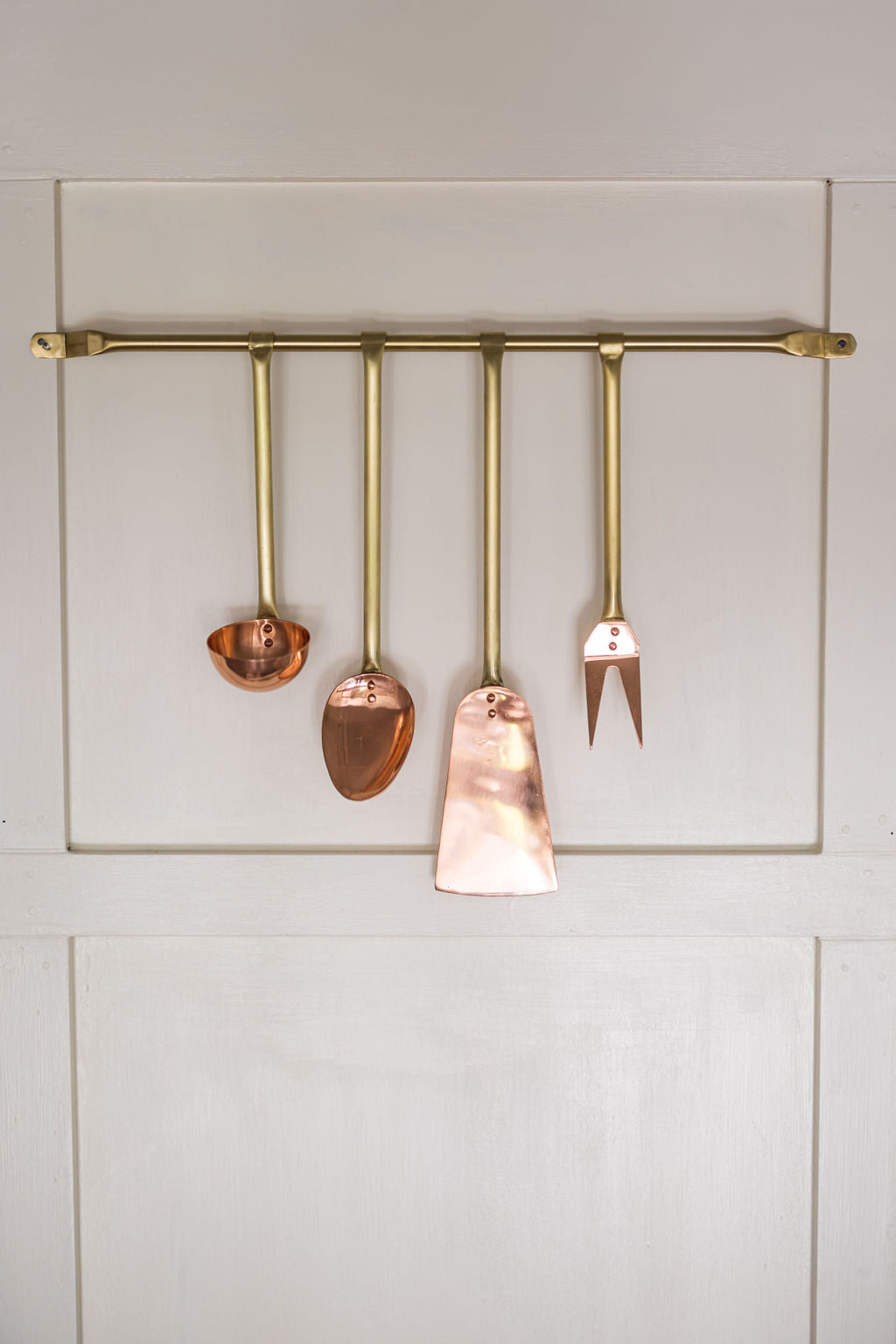 Copper Utensil Hanging Rod & Utensils