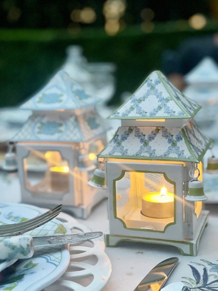 Soft Green Hydrangea Trellis Pagoda Lantern (various sizes)