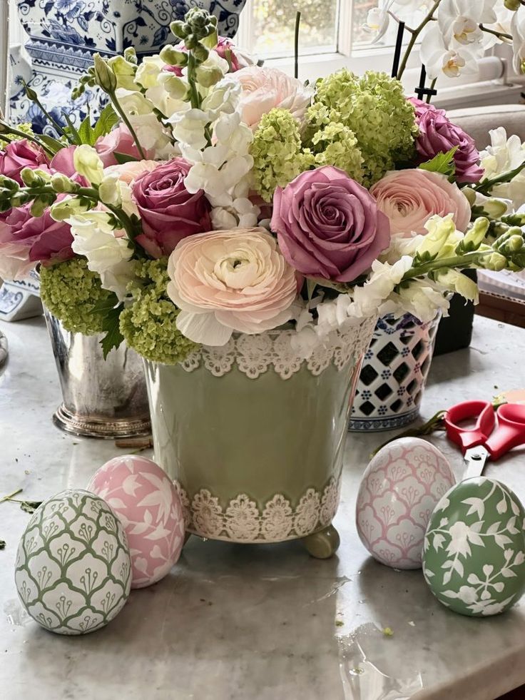 Green & White Trellis Egg (Various Sizes)