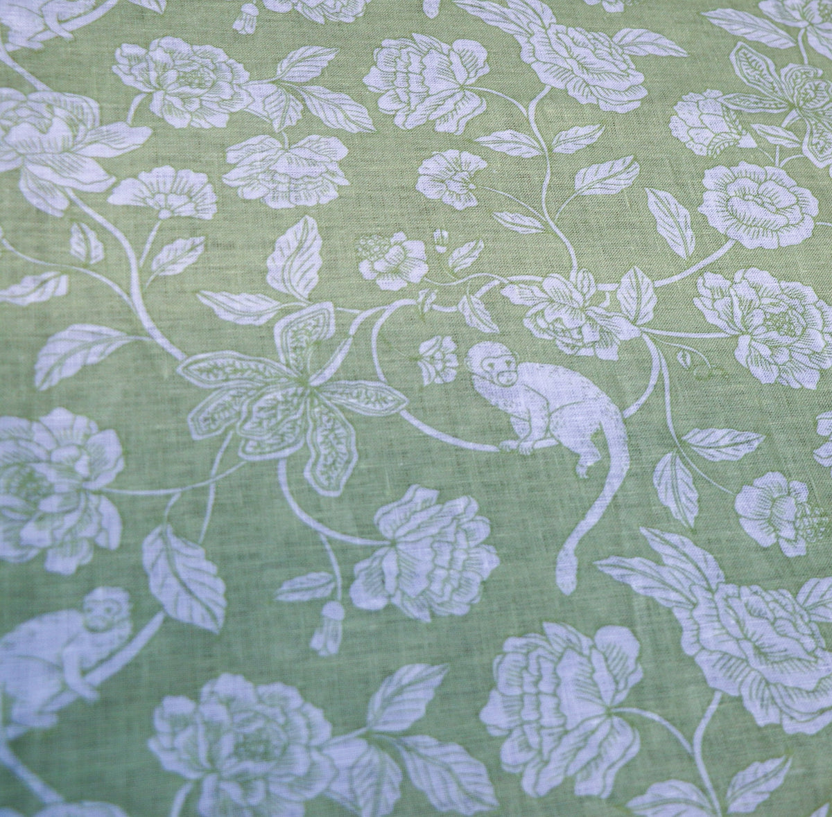 Eden Flora Parlour Tablecloth (2 Sizes)