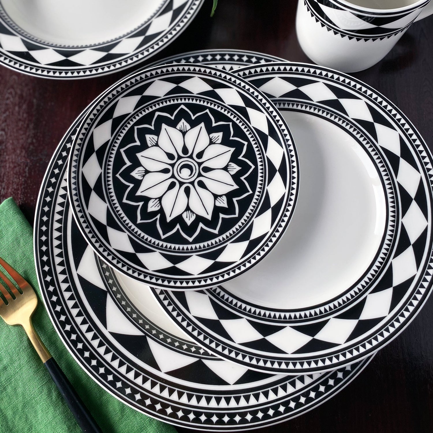 Fez Rimmed Dinner Plate