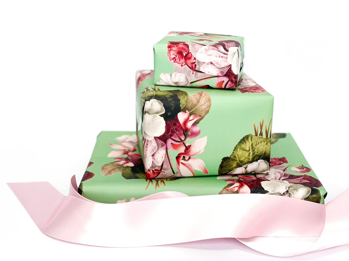 Green Floral Gift Wrp