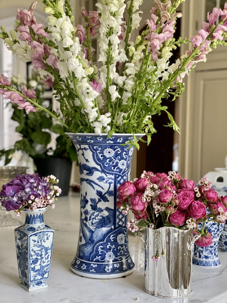 Ralph Vase (2 Sizes)