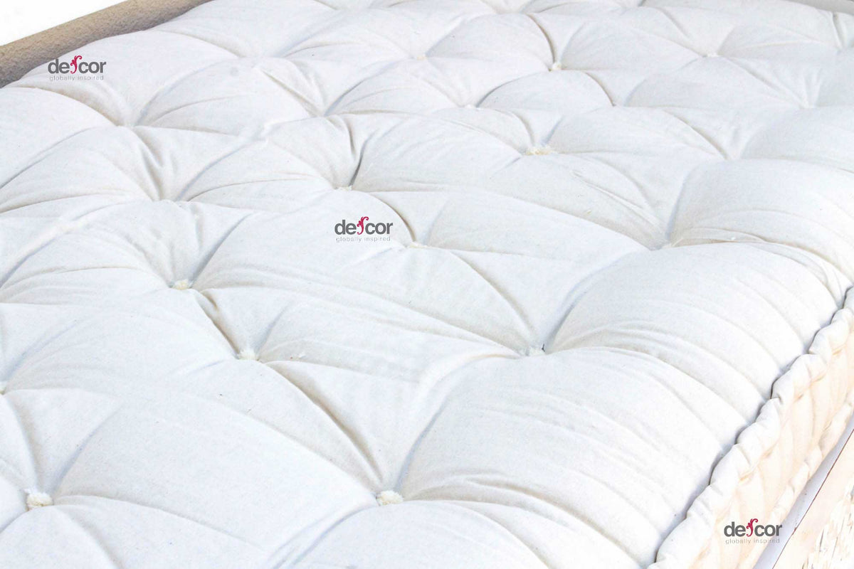 Floral White Moorish Lounge Daybed