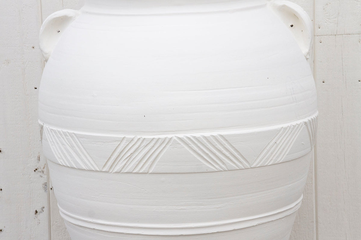 Large Enchanting Mediterranean White Planter