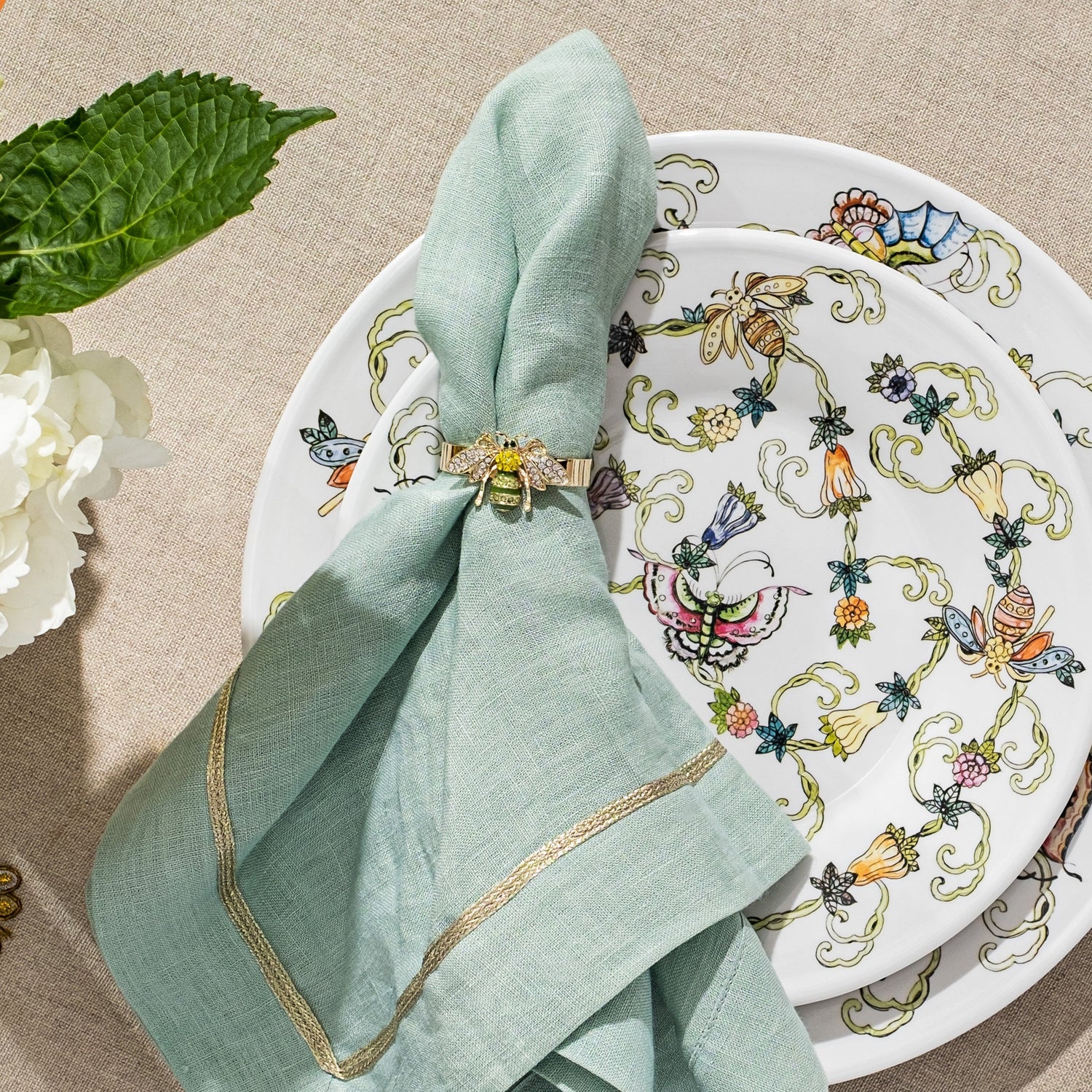 Skinny Stripey Bee Napkin Rings – Green (Set of 4)