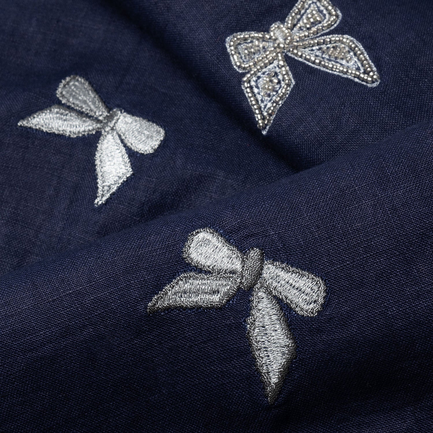 Bow Extra-Large Table Runner – Dark Navy