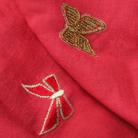 Bow Extra-Large Table Runner – Berry