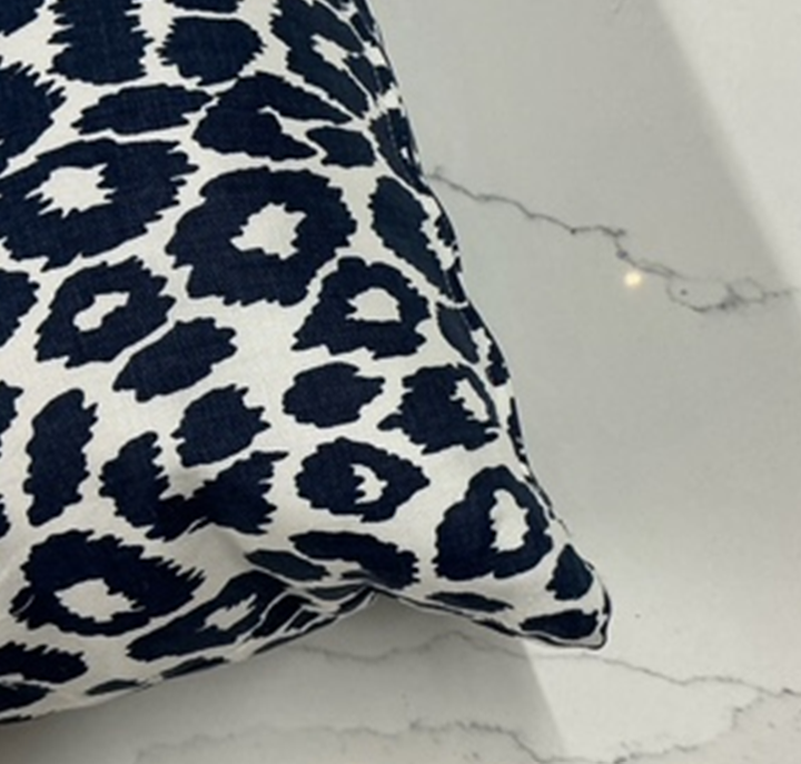 NH Madisonville Collection Blue and White Snow Leopard Pillow 20" x 20"