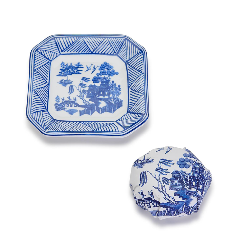 Blue Willow Sandalwood Scented French Milled Soap with Porcelain Tray