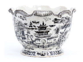 Hand-Painted Black & White Pagoda Scallop Cachepot