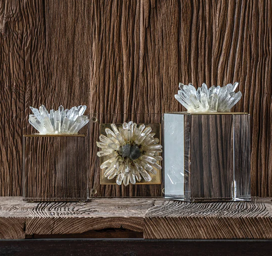 Quartz Flower on Square Acrylic Stand