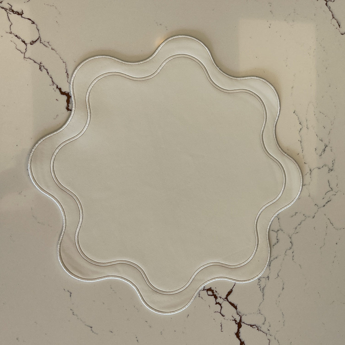 Haven White Wavy Edge Faux Leather Placemat