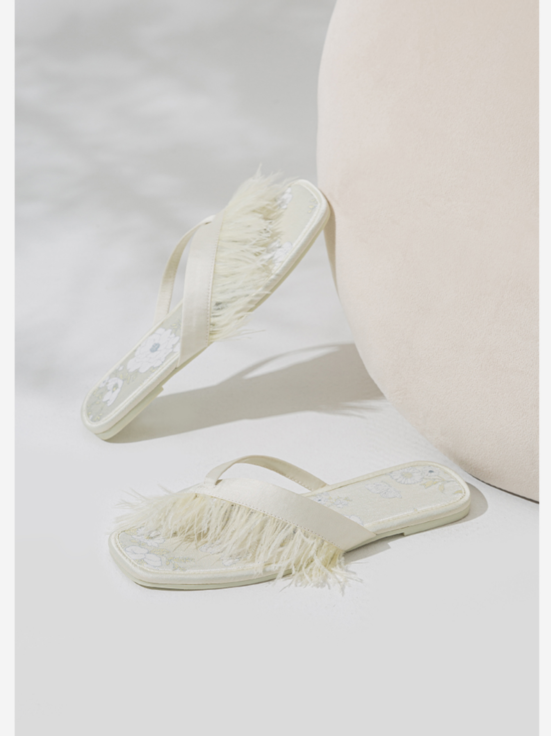 Elegant Summer Toe Ring Slippers (Various Colors)
