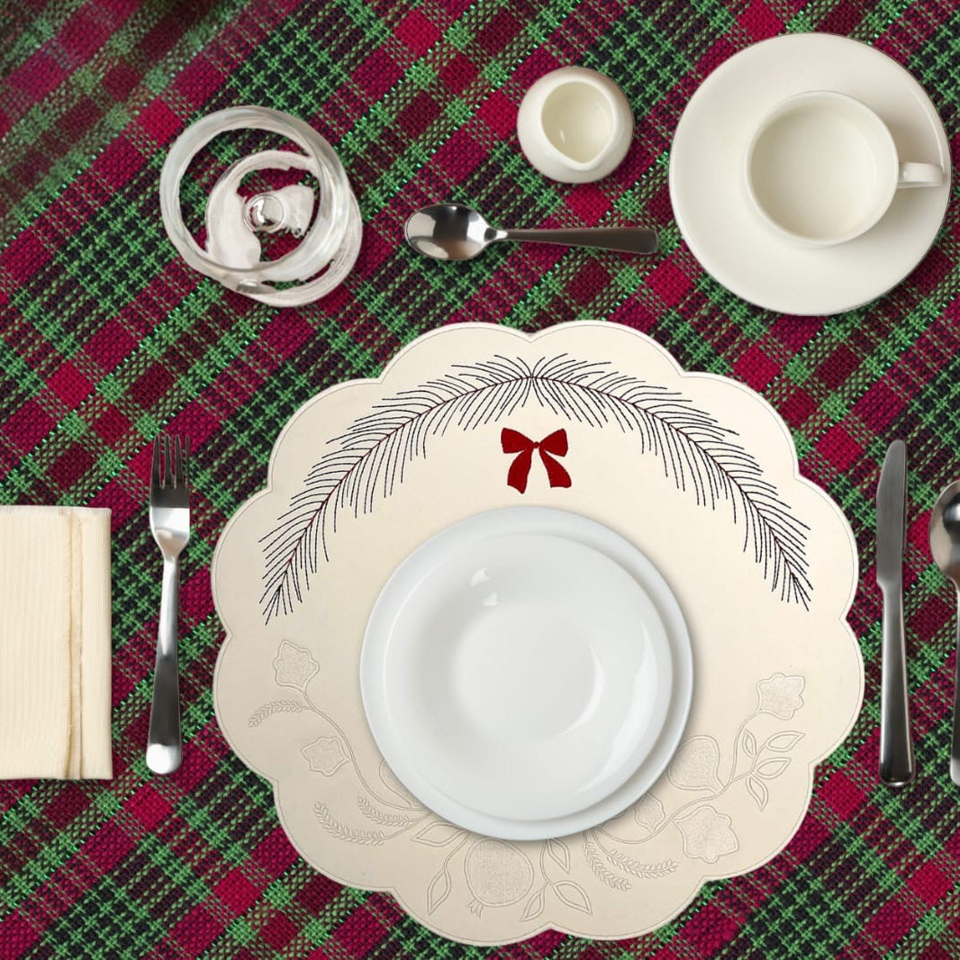 Aura White Round Faux Leather Placemat