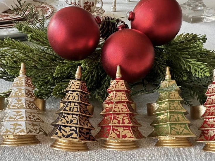 Chinoiserie Pagoda Tree Set of 4 Napkin Ring