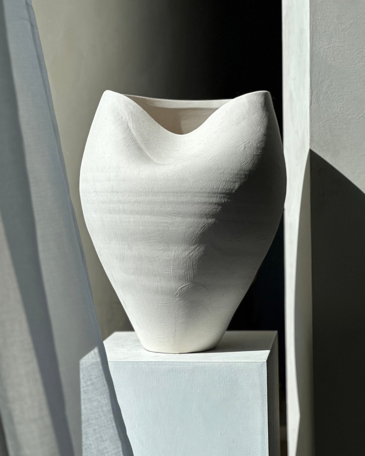 Delamo Ceramic Vase - 17" Large Decorative Vessel (2 Colors)