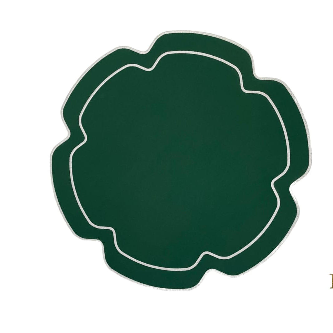 Cabbage Green Leaf-Shaped Faux Leather Placemat – Luxury Scalloped Edge Design