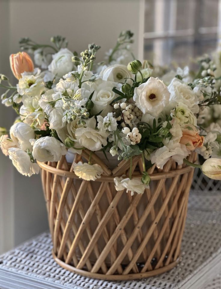 Natural Round Scalloped Lattice Rattan Planter (Various Sizes)