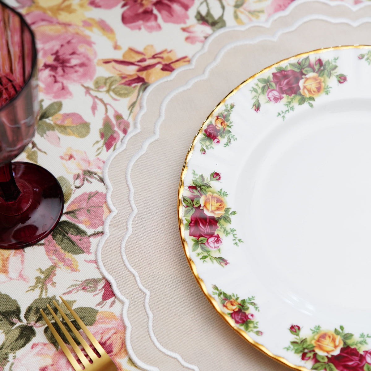 Gratitude Beige Round Fabric Placemat