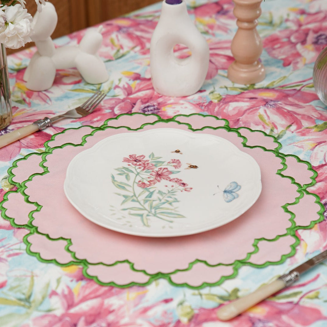 Cressida Light Pink Round Fabric Placemat