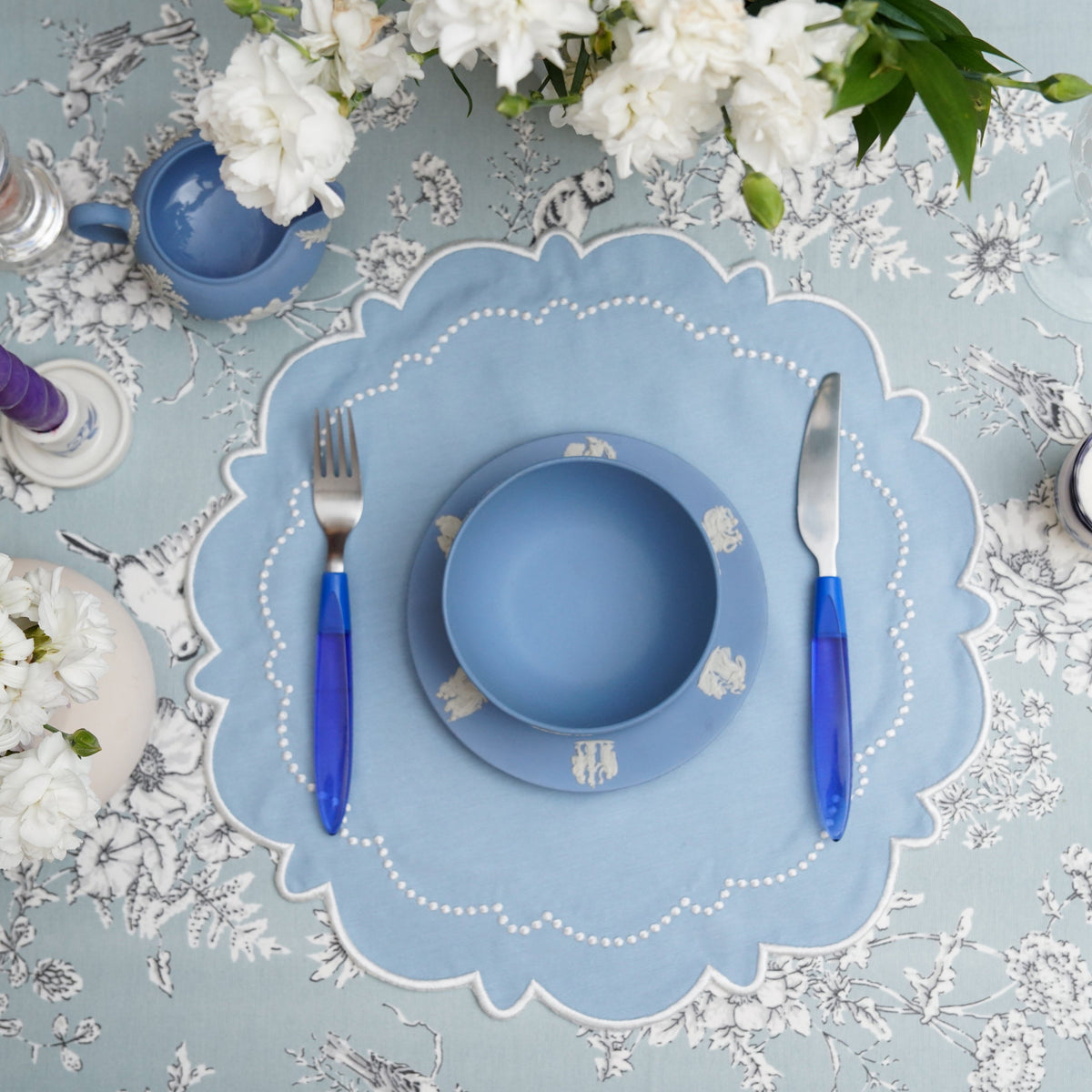 Blue Wavy Scalloped Round Placemat