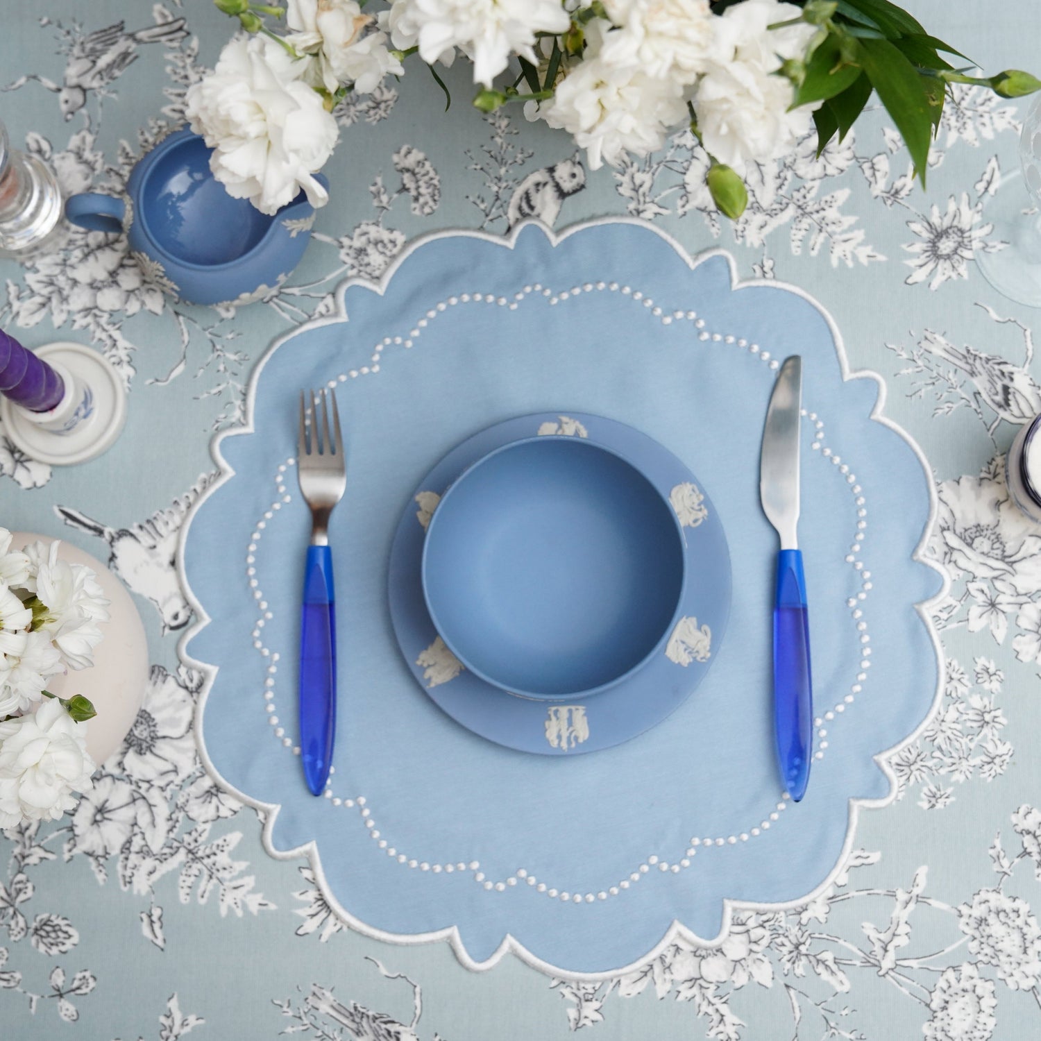 Blue Wavy Scalloped Round Placemat