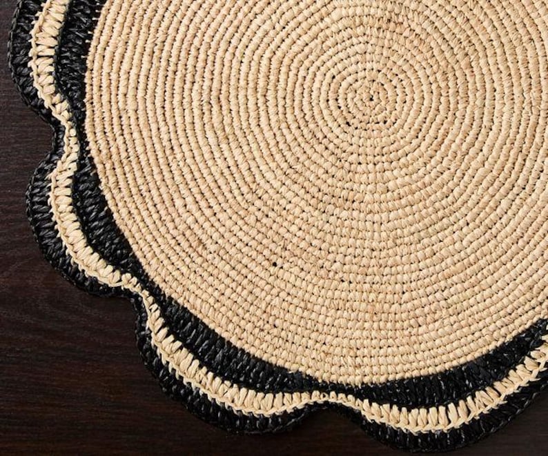 Scalloped Raffia Woven Placemat, Black - Single