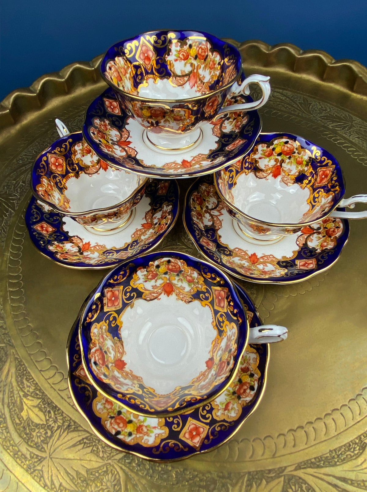 Vintage Royal Albert Bone China Cup & Saucer – Heirloom Pattern England