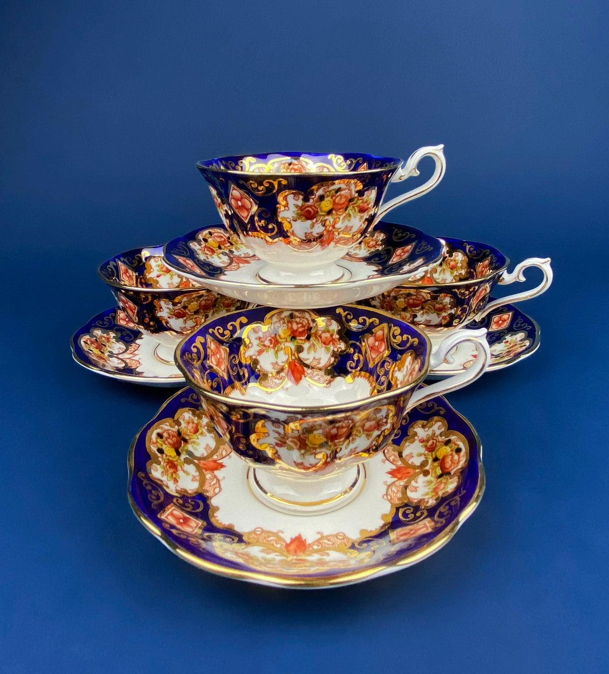 Vintage Royal Albert Bone China Cup & Saucer – Heirloom Pattern England