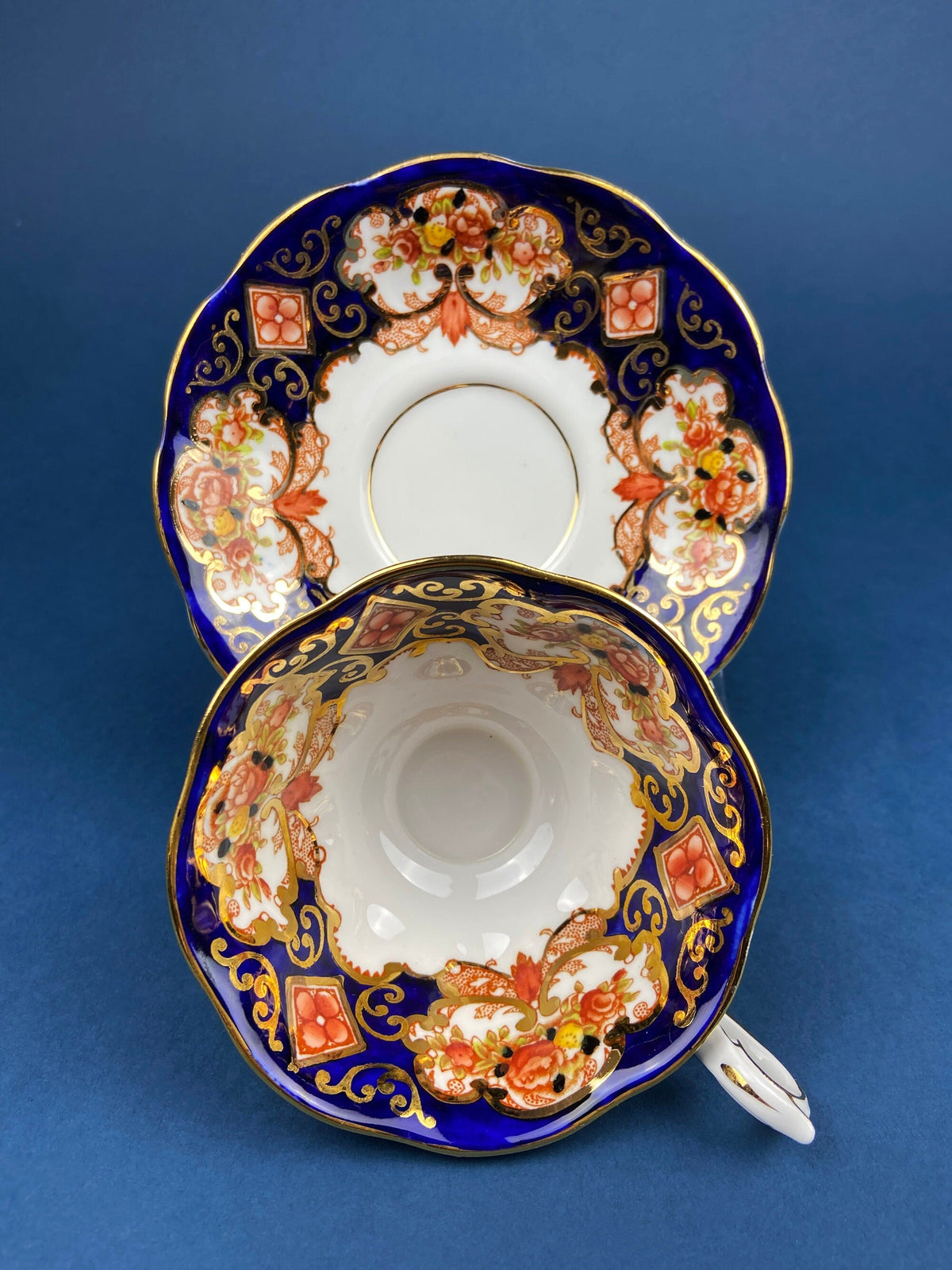 Vintage Royal Albert Bone China Cup & Saucer – Heirloom Pattern England