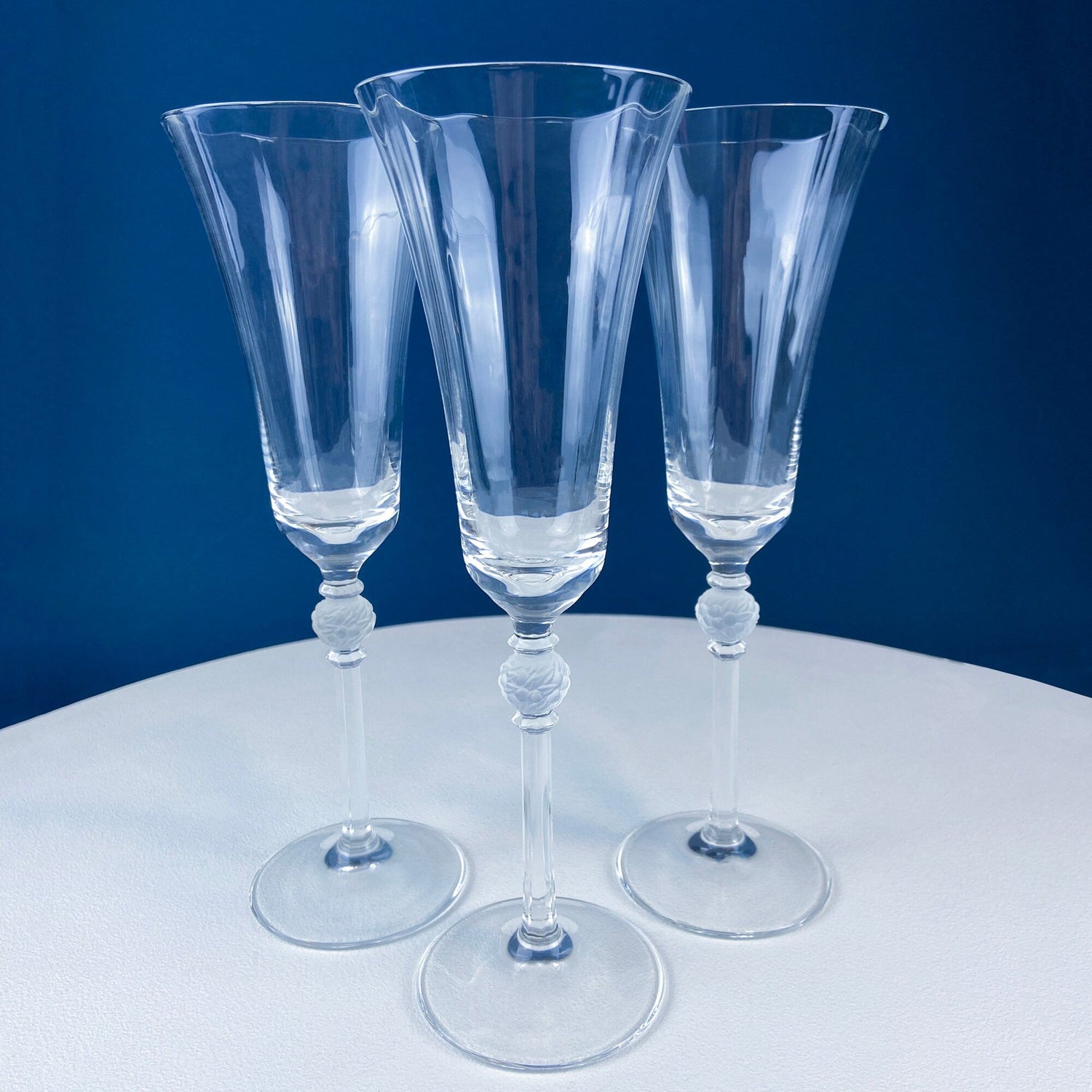Mikasa Enchantress Crystal Champagne Glasses – Set of 11 with Frosted Ball Stem