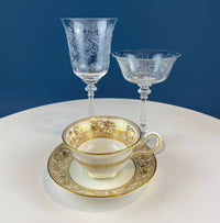 Daisy Motif Wine Goblets – Set of 5 Timeless Glasses