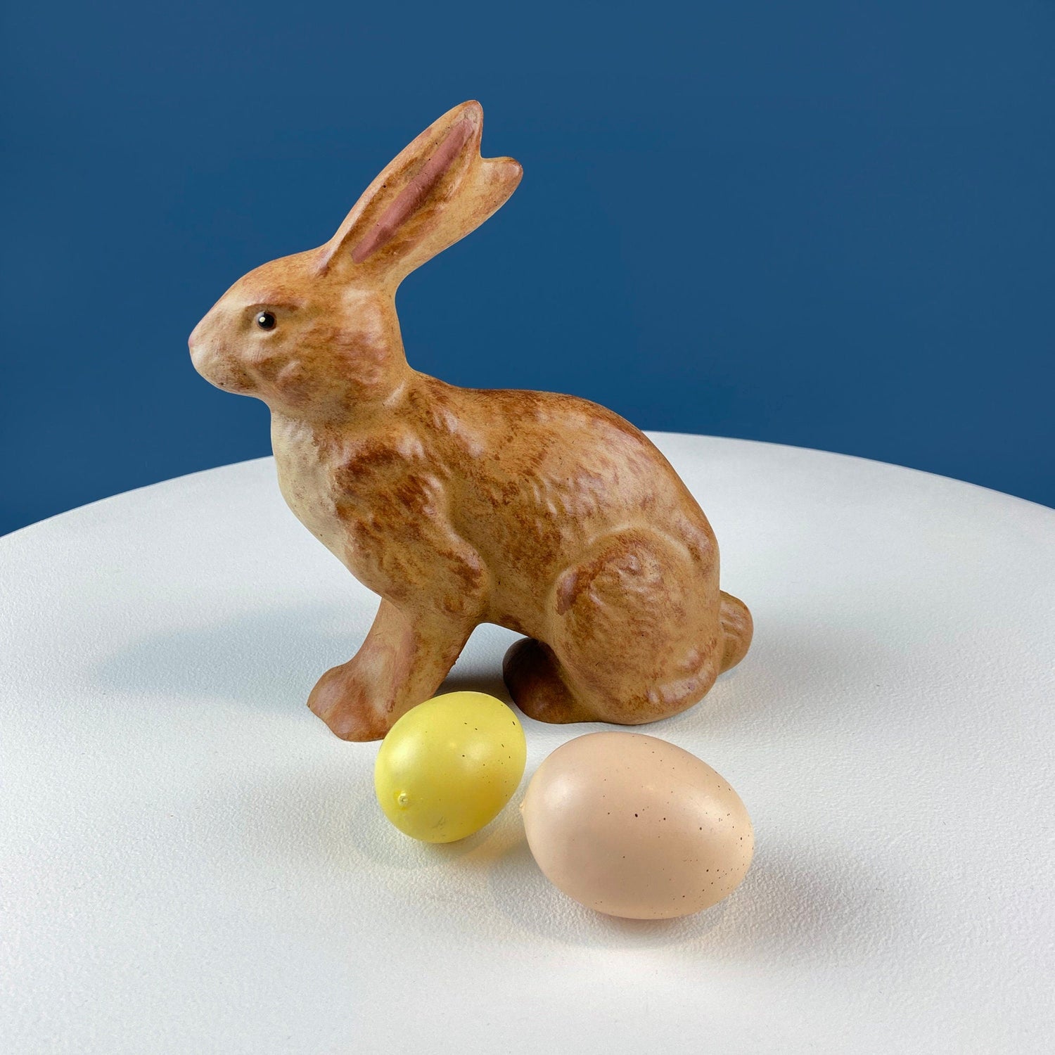 Brown Hand-Painted Seated Bunny Figurine – Vintage Porcelain Rabbit