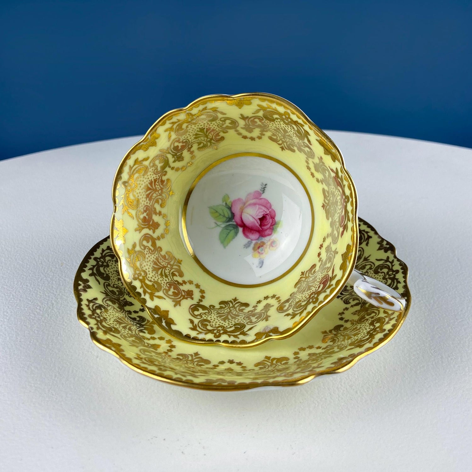 Vintage Paragon Yellow Cup & Saucer – Red Rose & Gold Floral Motif