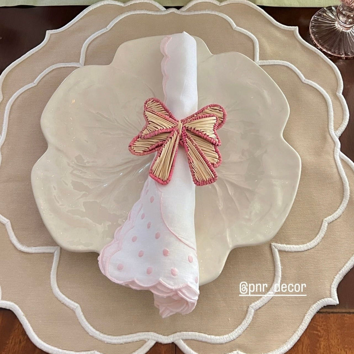 Sorelle Beige and White Placemat
