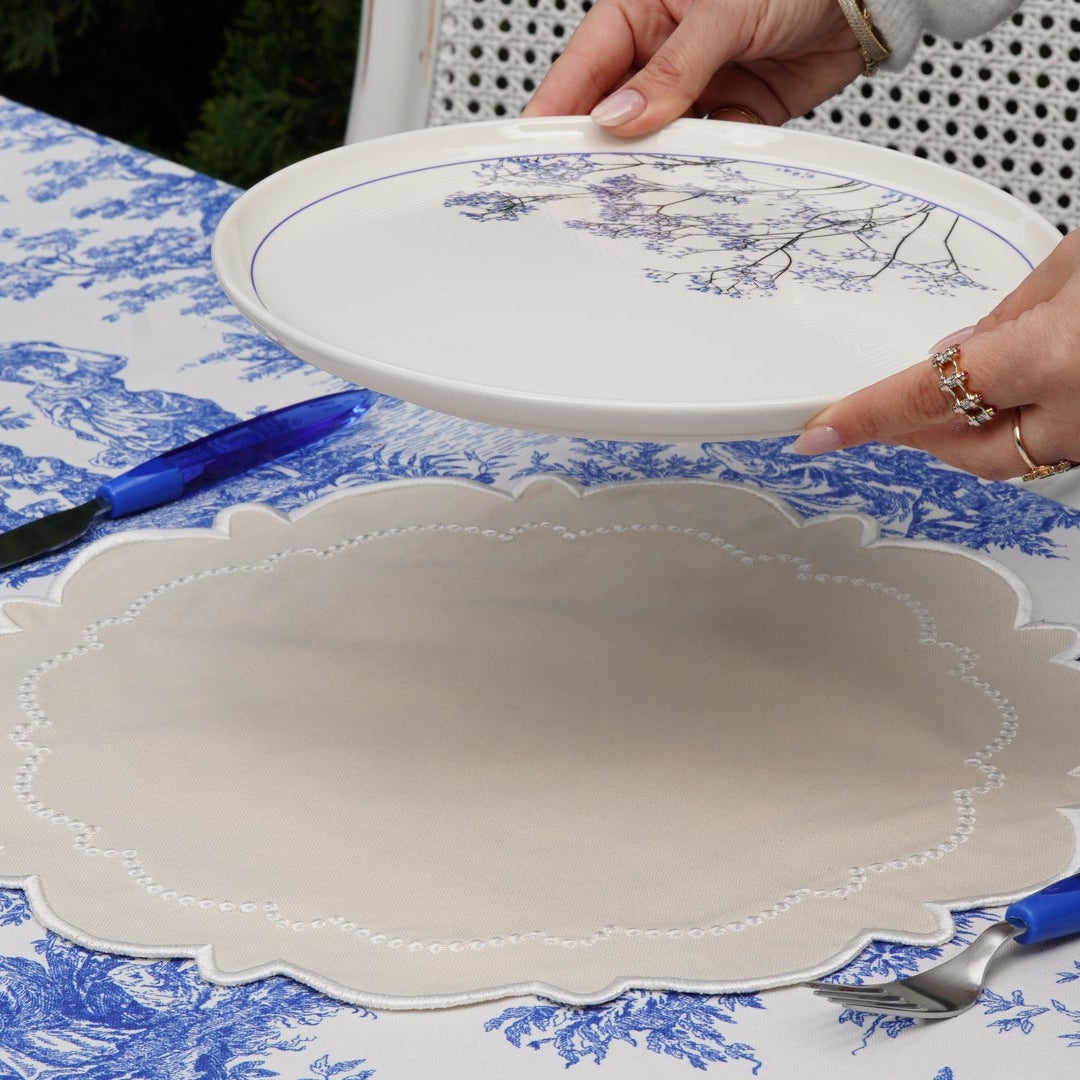 Harmony Cream Round Fabric Placemat
