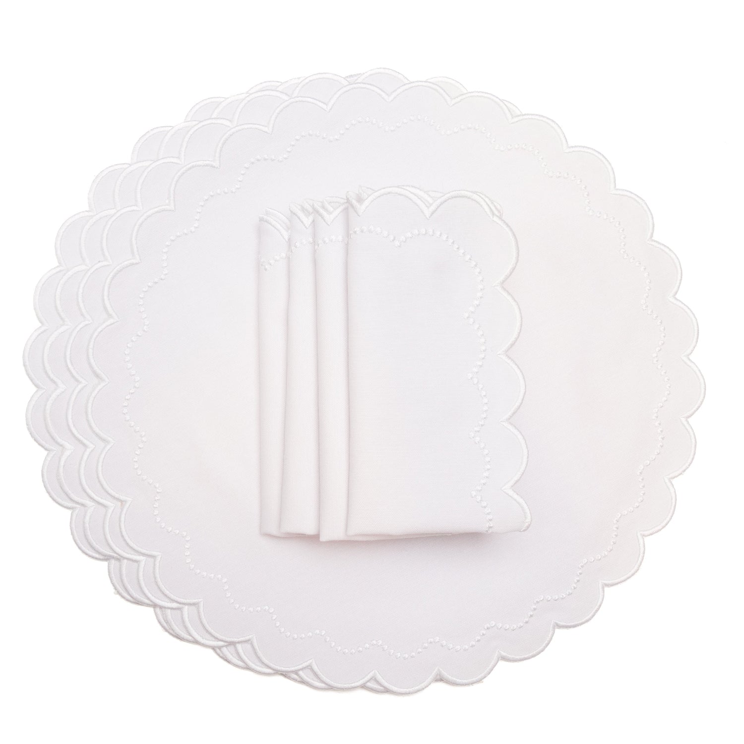 White Scalloped Placemat & Napkin Set